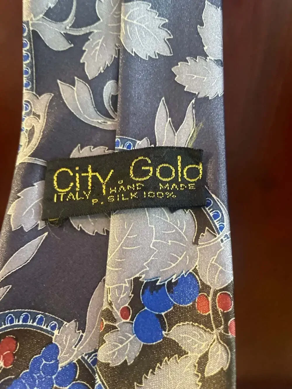 Vintage City Gold Handmade Italy 100% Silk Tie Blue Floral Paisley Grape Pattern